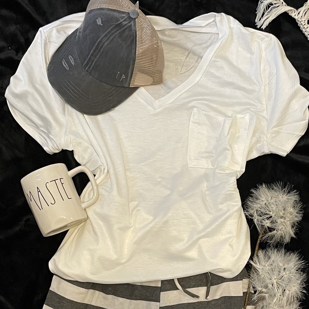 Curve Basic White Pocket Tee